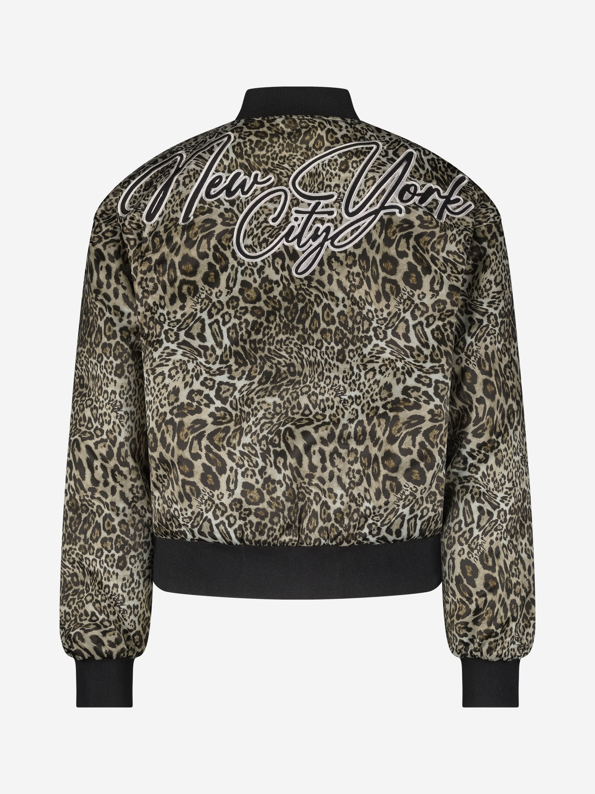 Bomberjack met luipaardprint en grafische letters