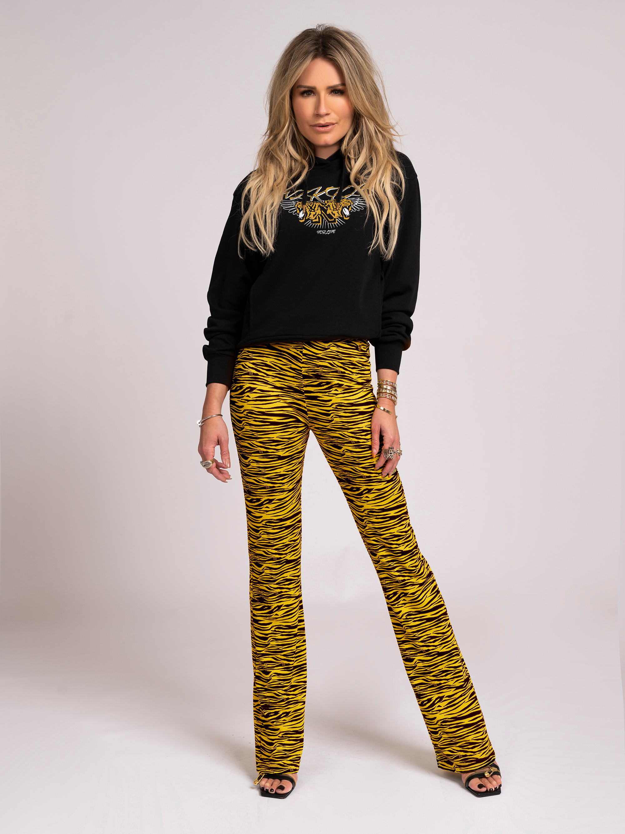 NIKKIE Rock Short Hoodie