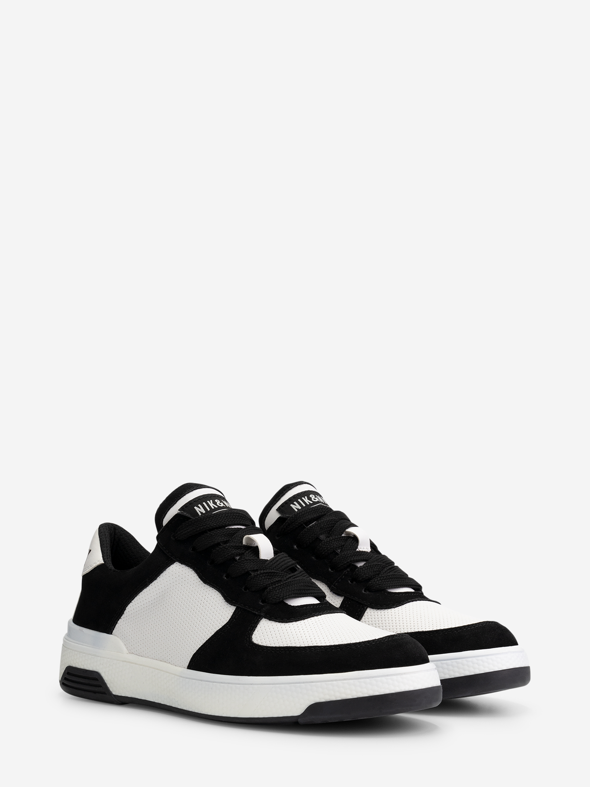 Low sneakers