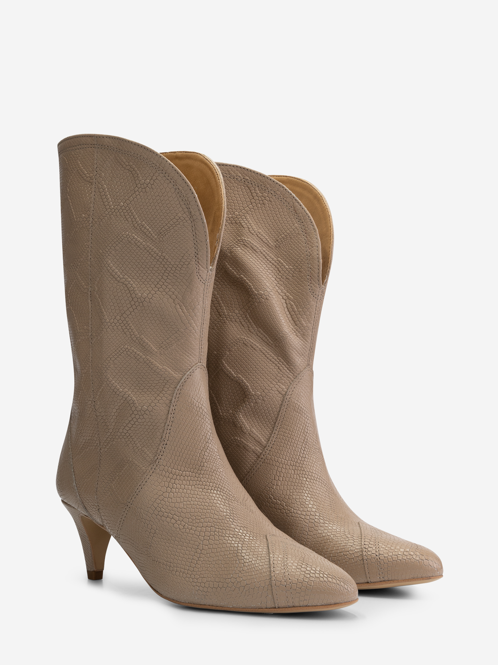 Dinan Boots
