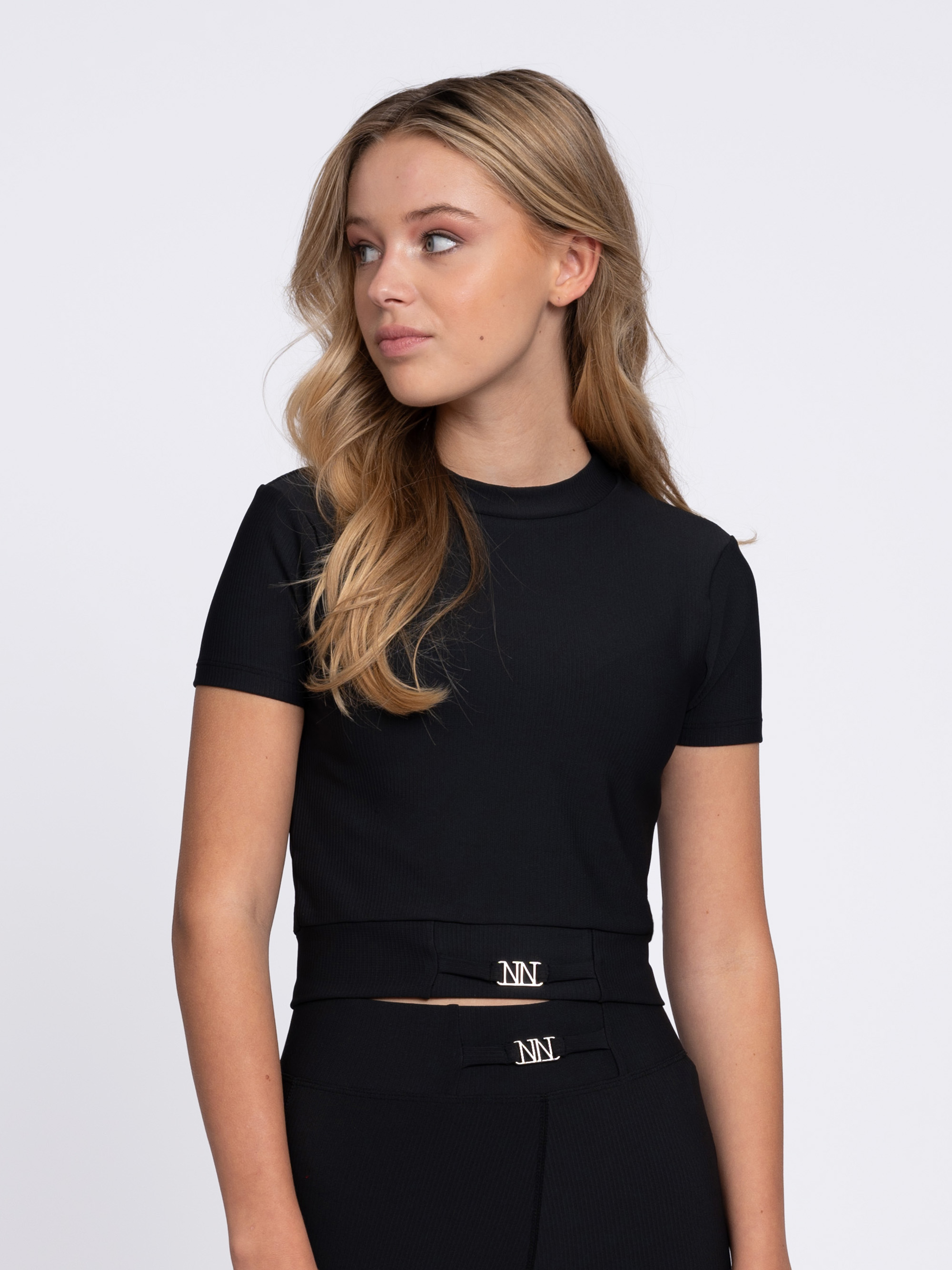 Ribbed top with logo detail