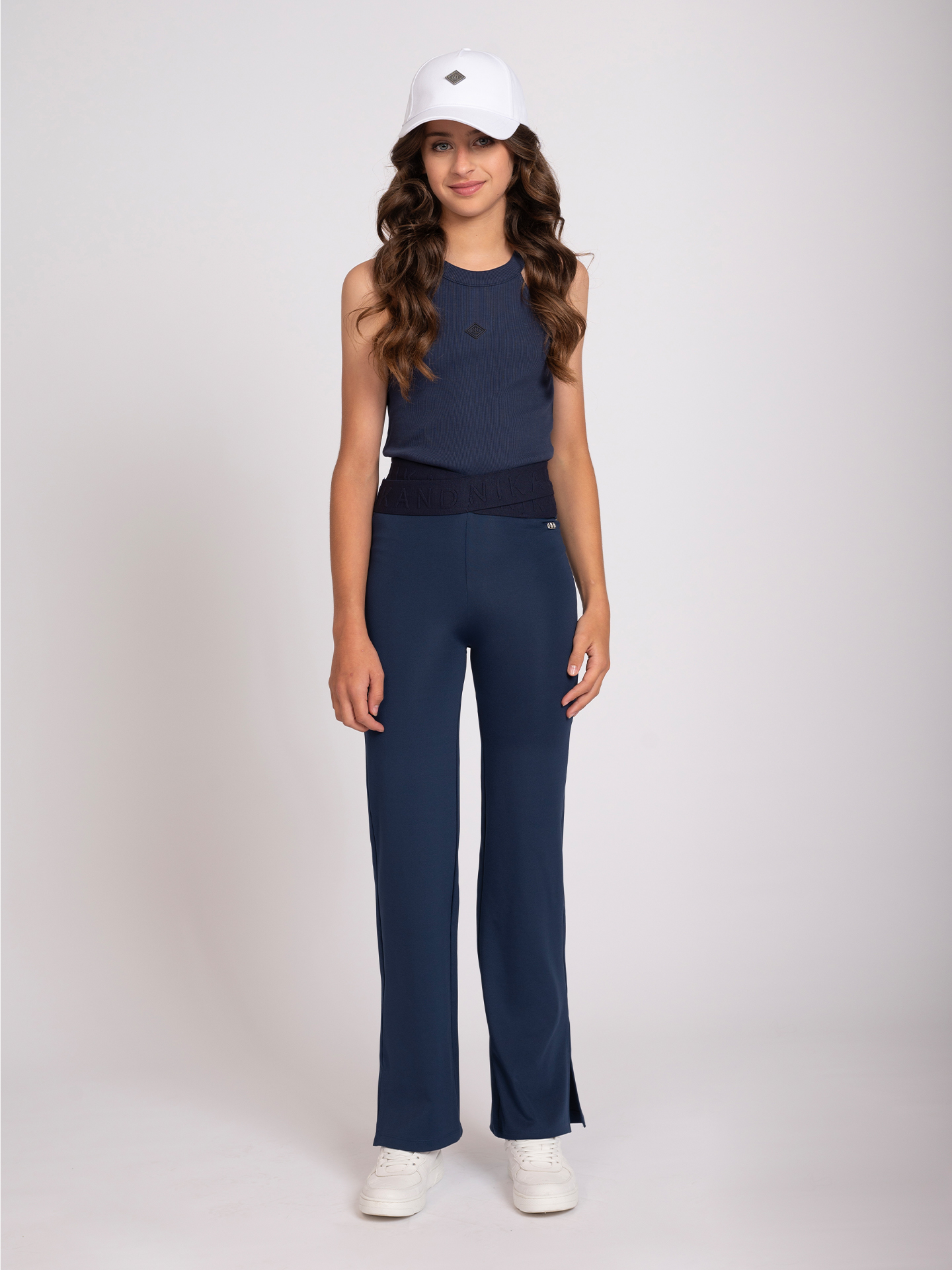 Pants with taille detail