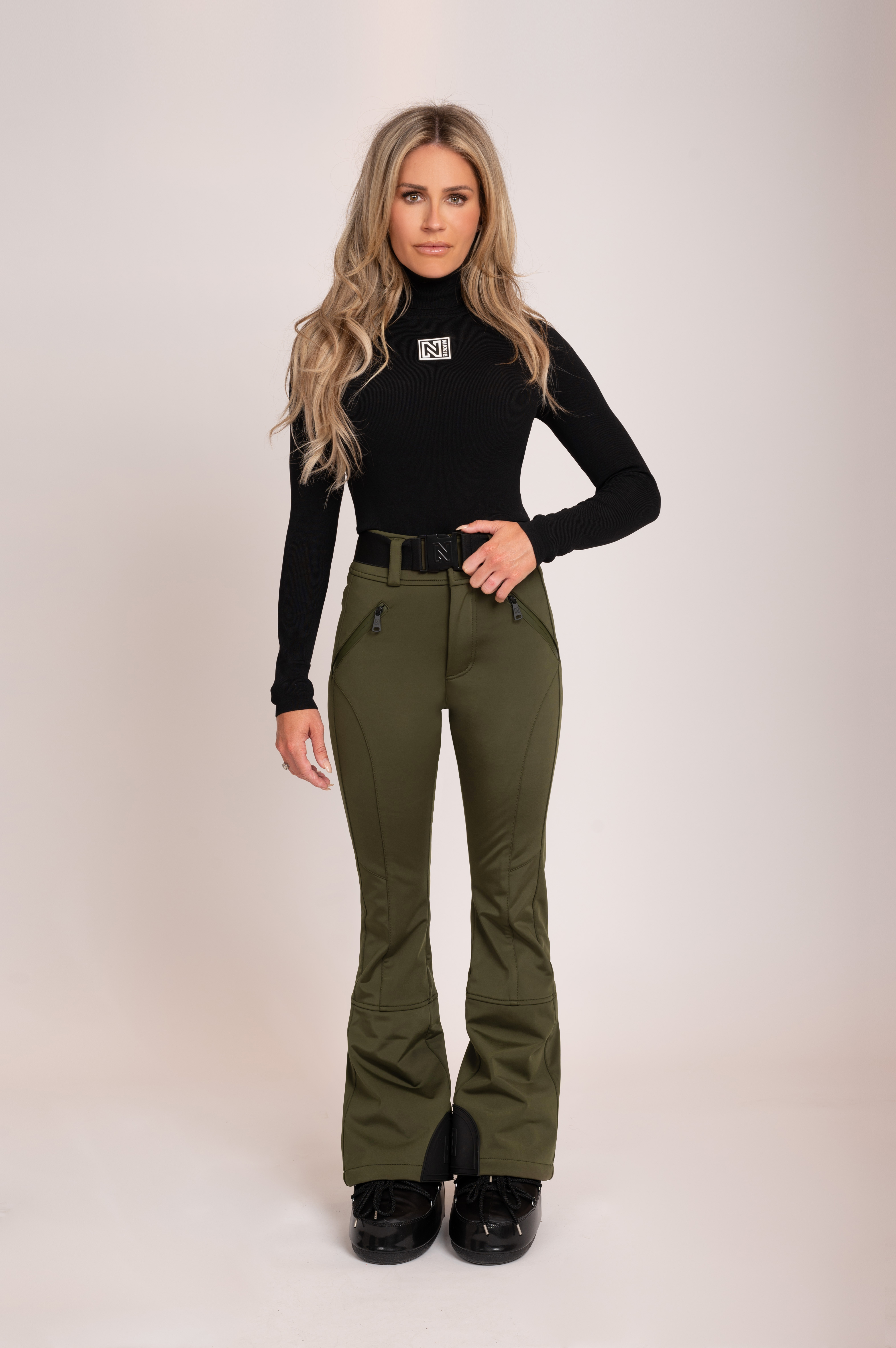 Ski pants with belt