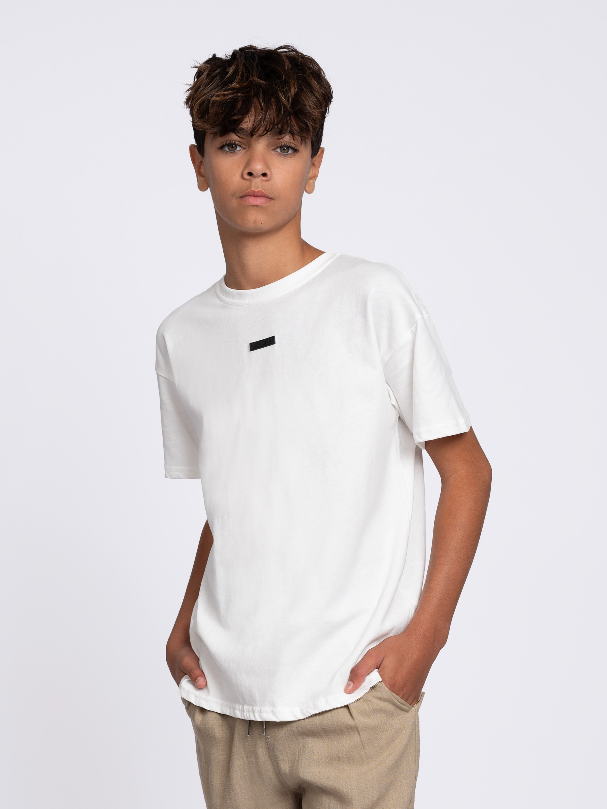 Basic T-shirt with embroidered logo