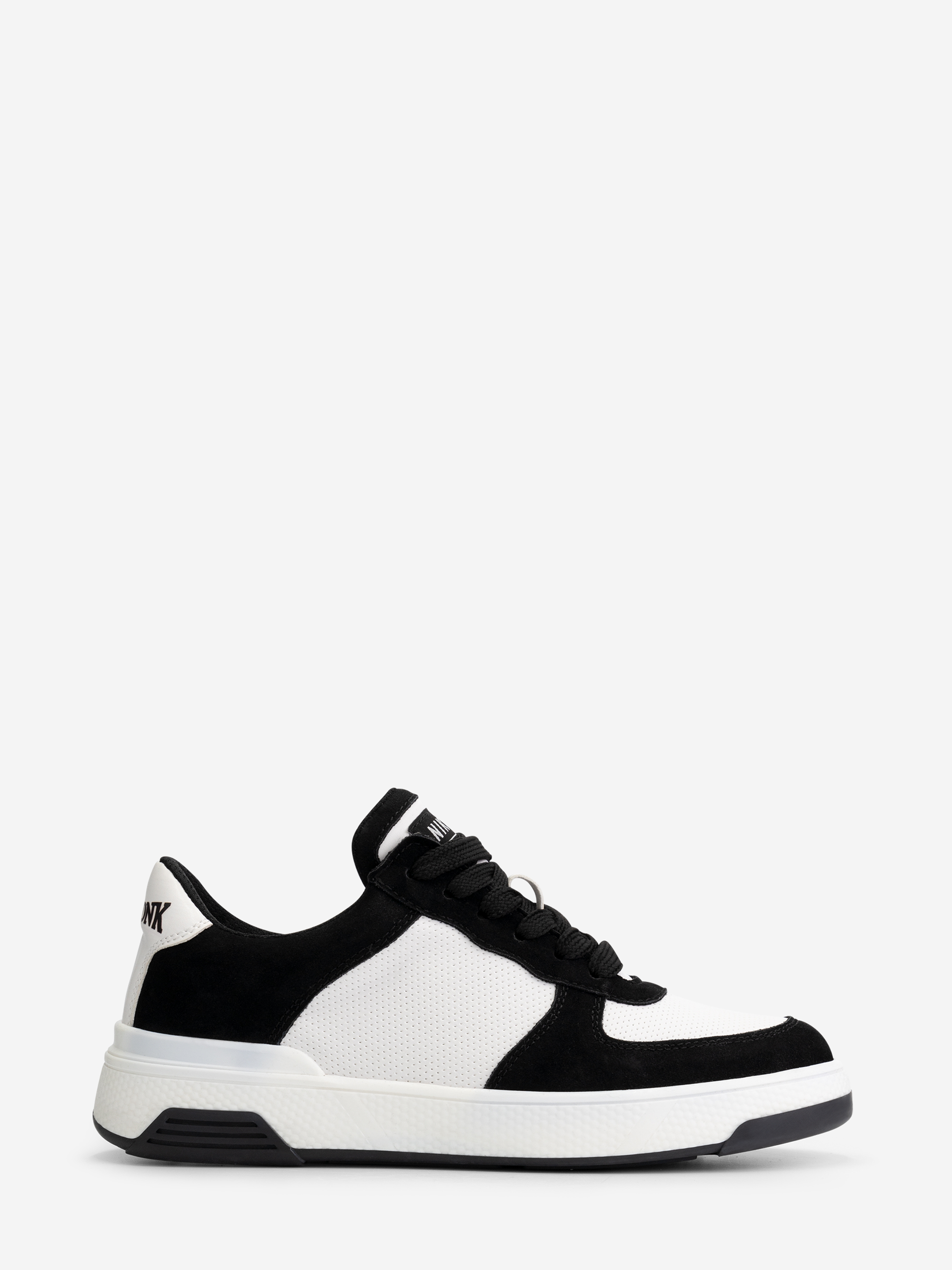 Low sneakers