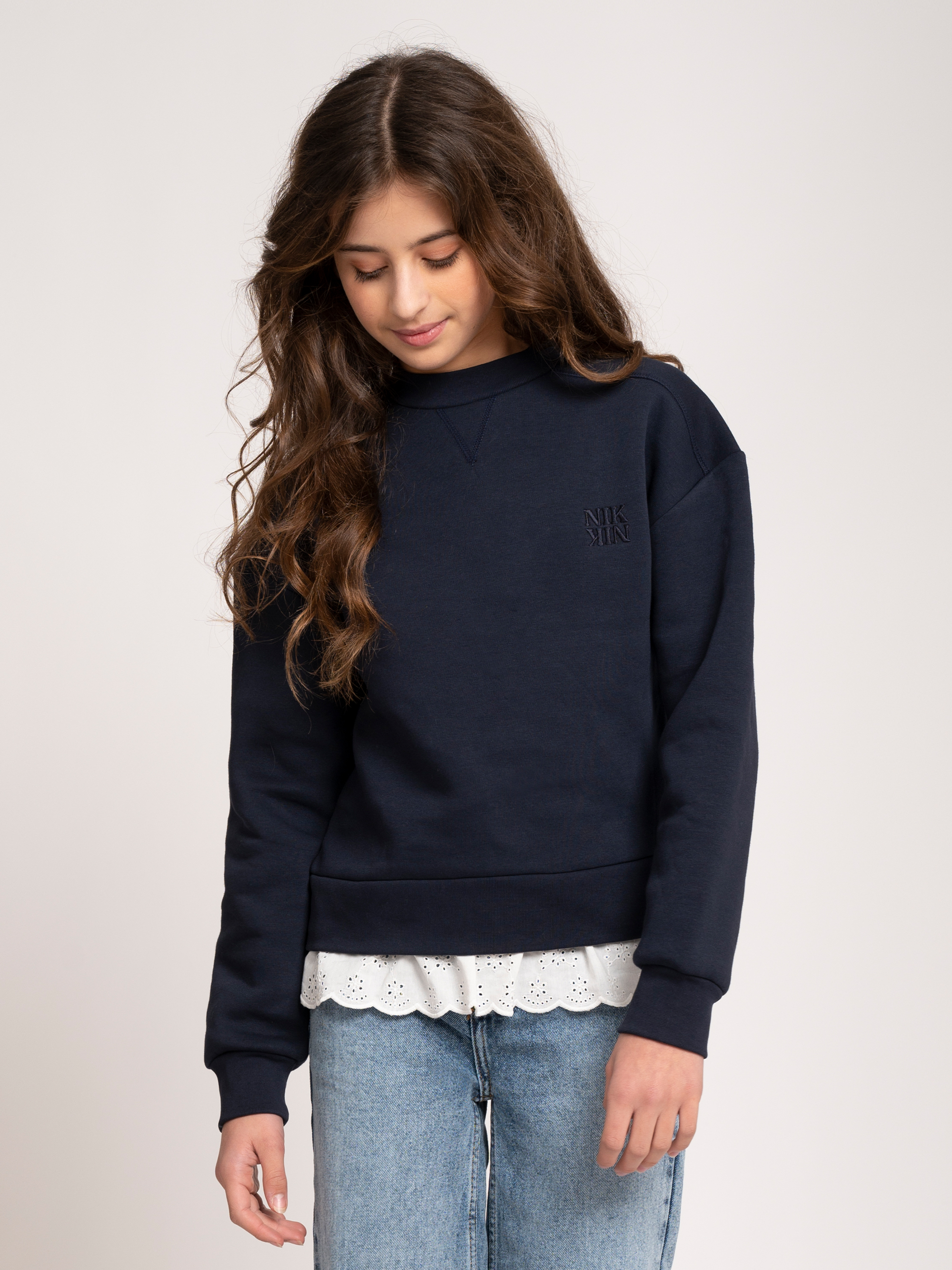 Sweater with ruffles