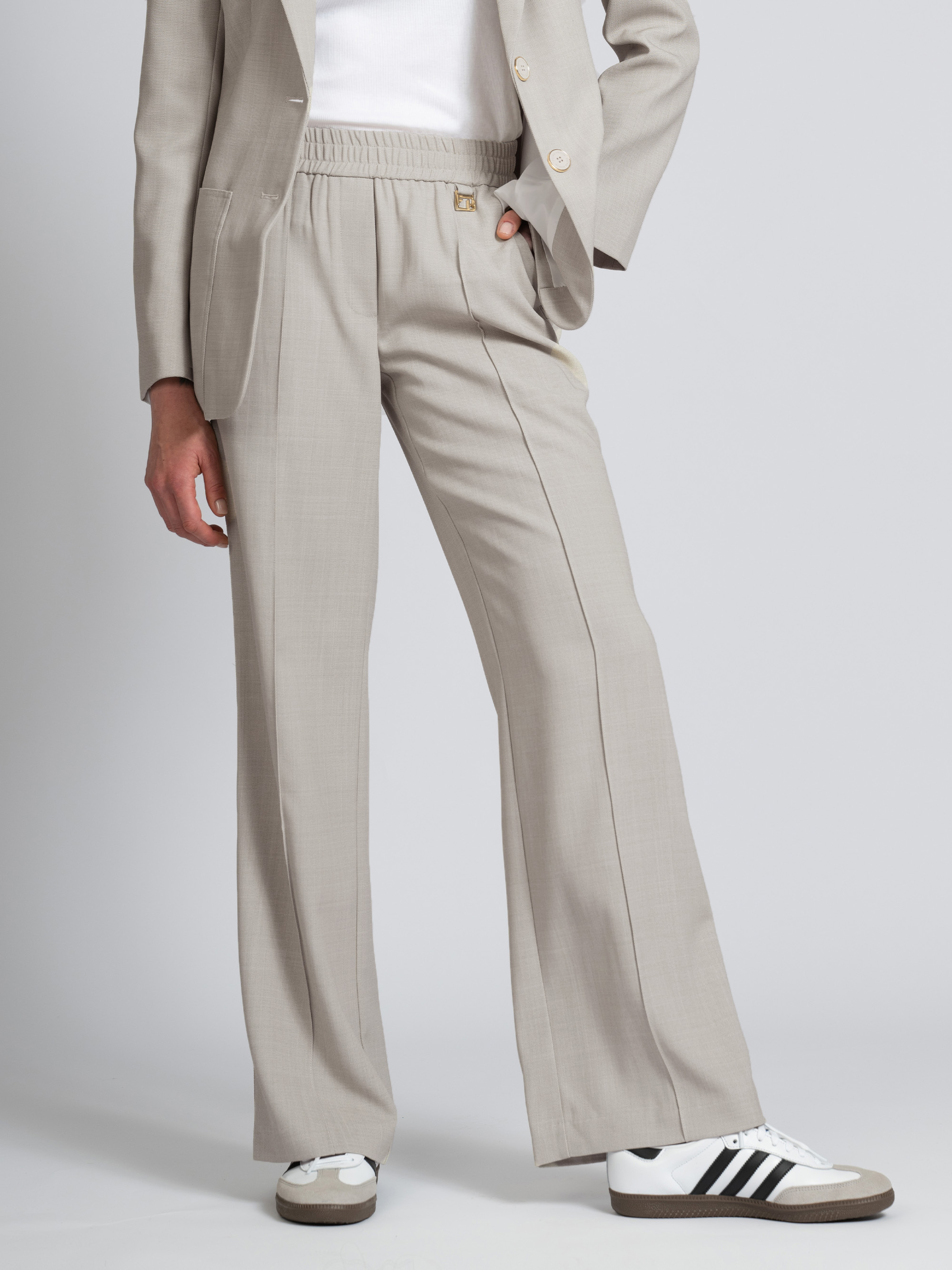 Trousers with elastic waistband and FH logo detail