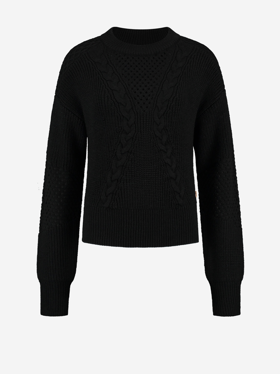 Cable knit pull with turtleneck