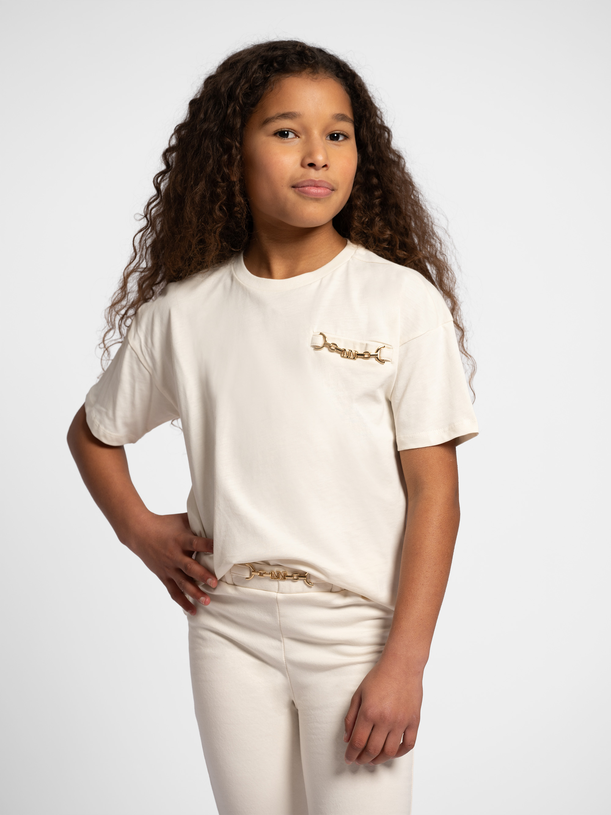 Basic T-shirt with chain detail