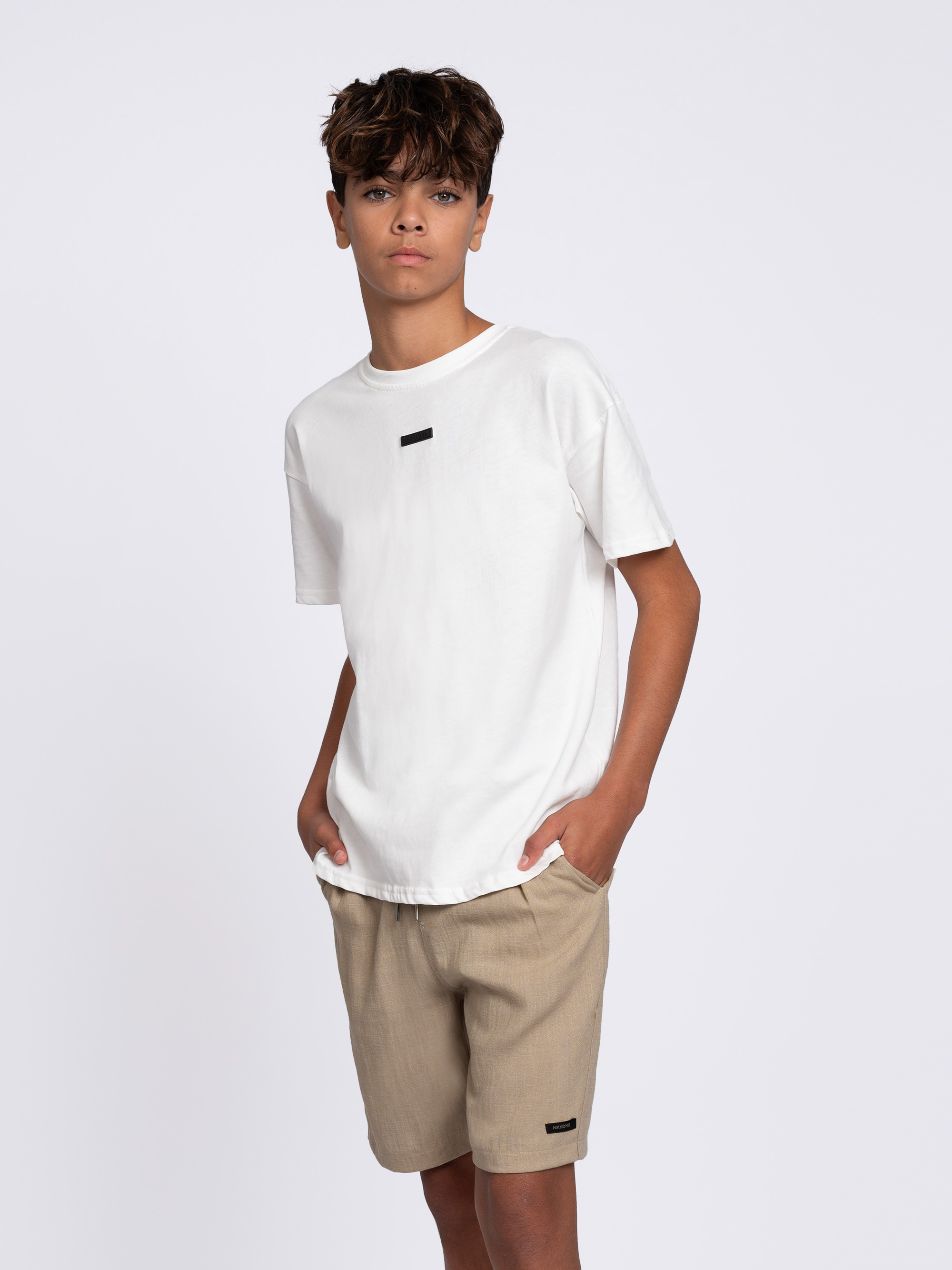 Shorts with linen look
