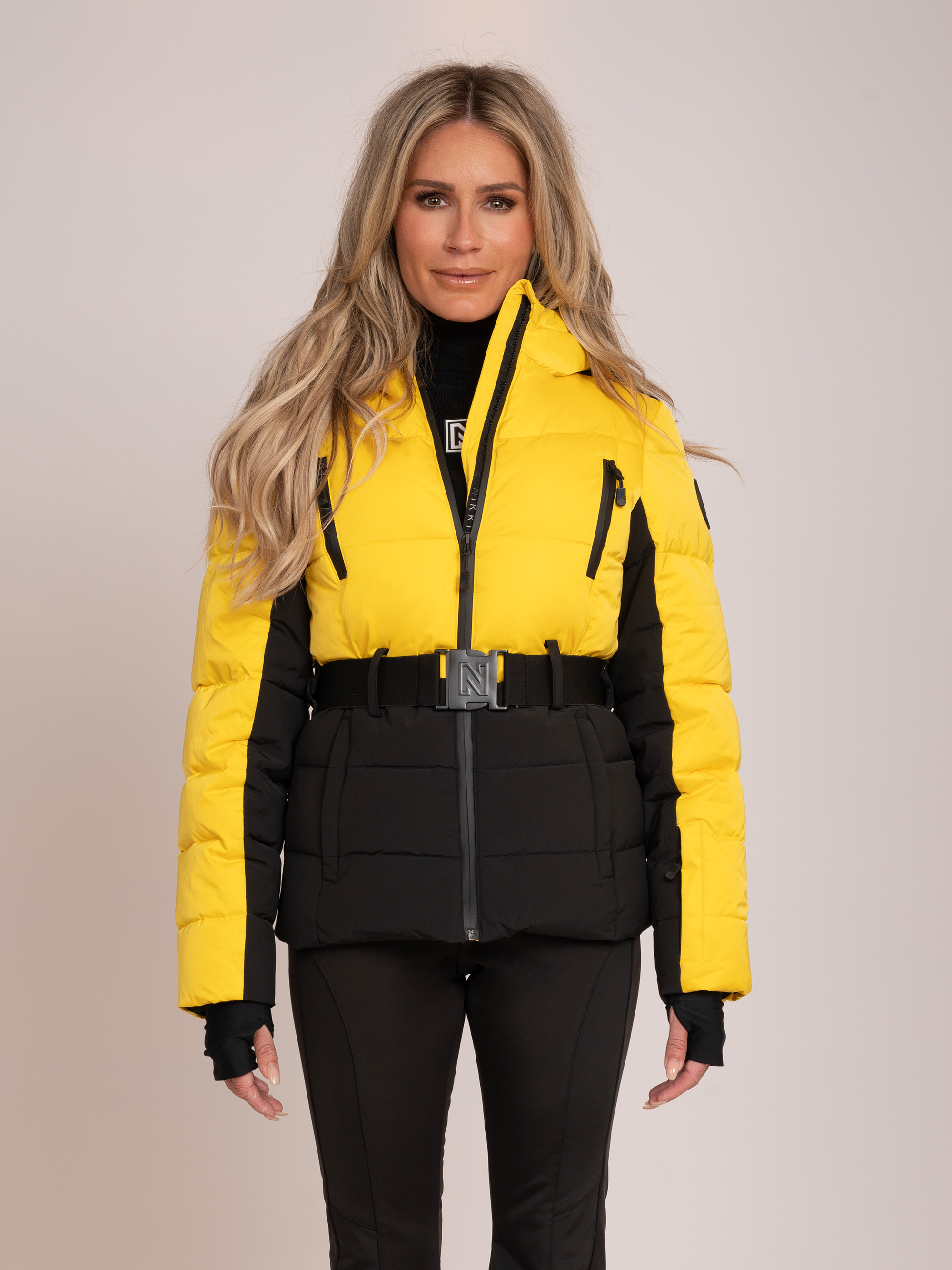 Ski jacket with belt 