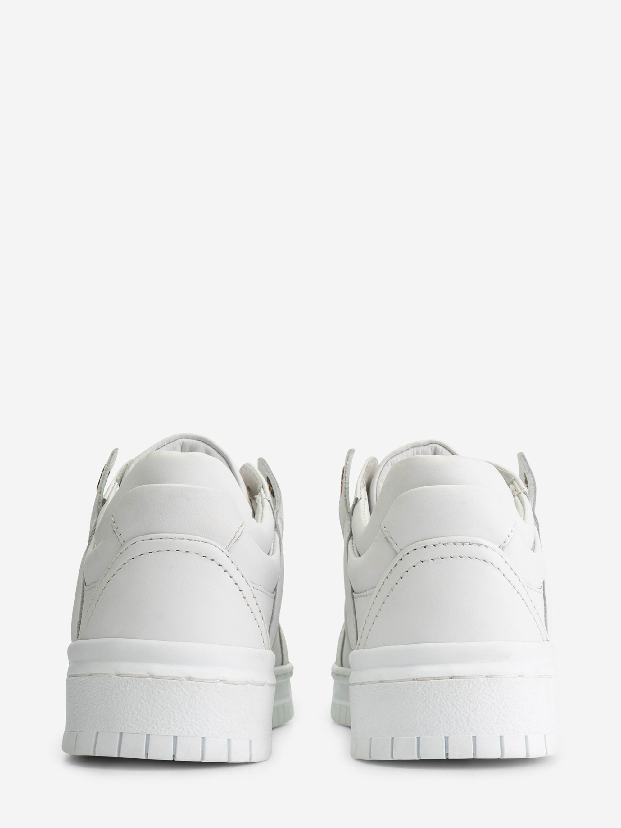 Low sneakers