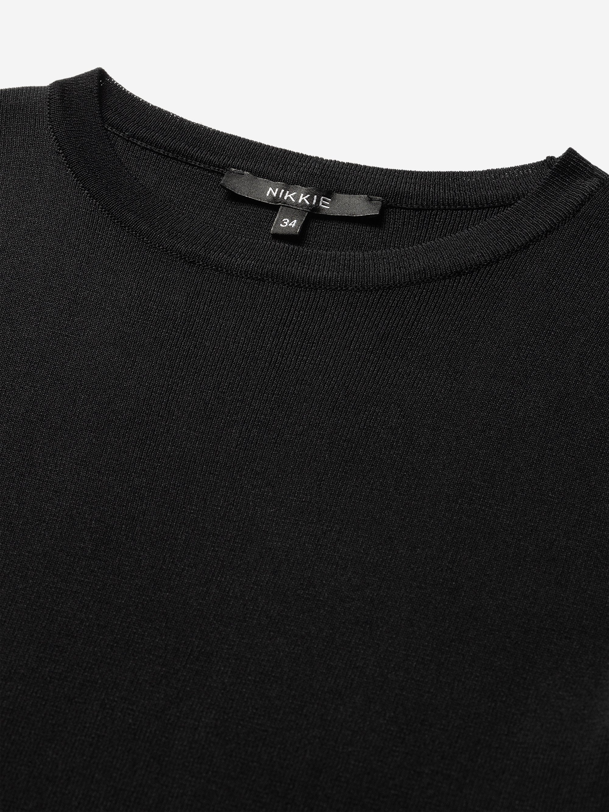 Fitted top with three-quarter sleeves