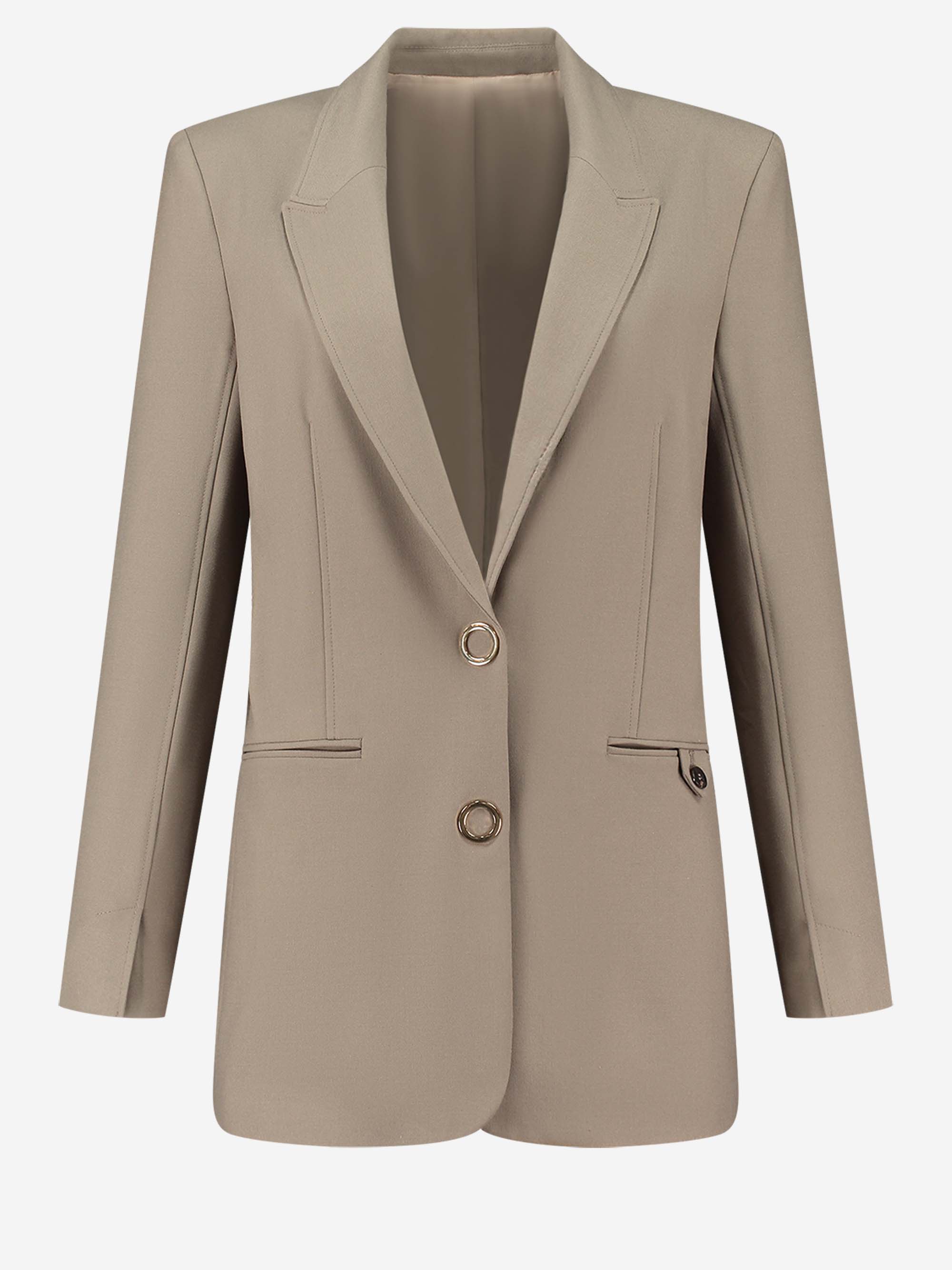 Nuri Blazer