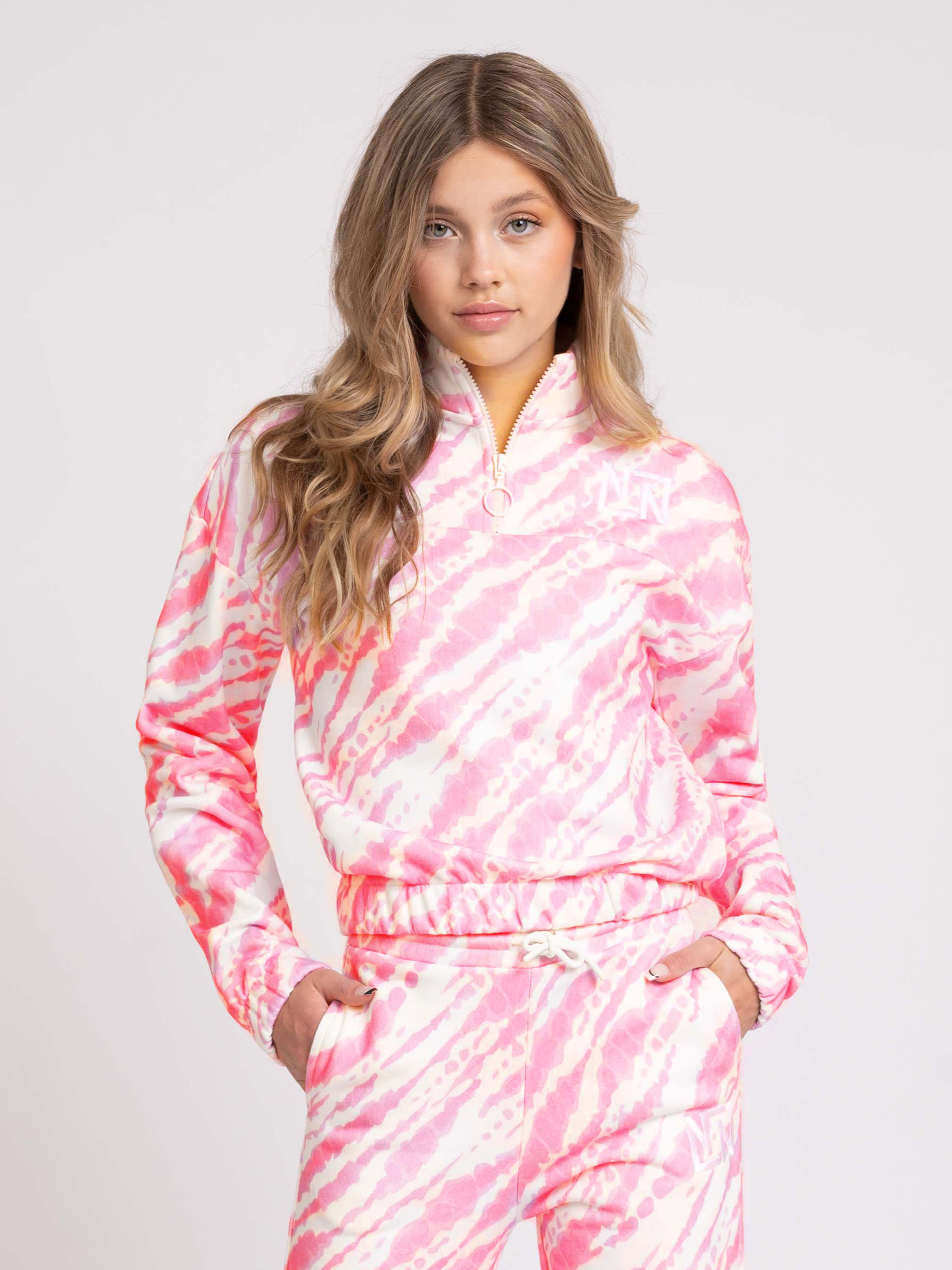 High neck sweater with print