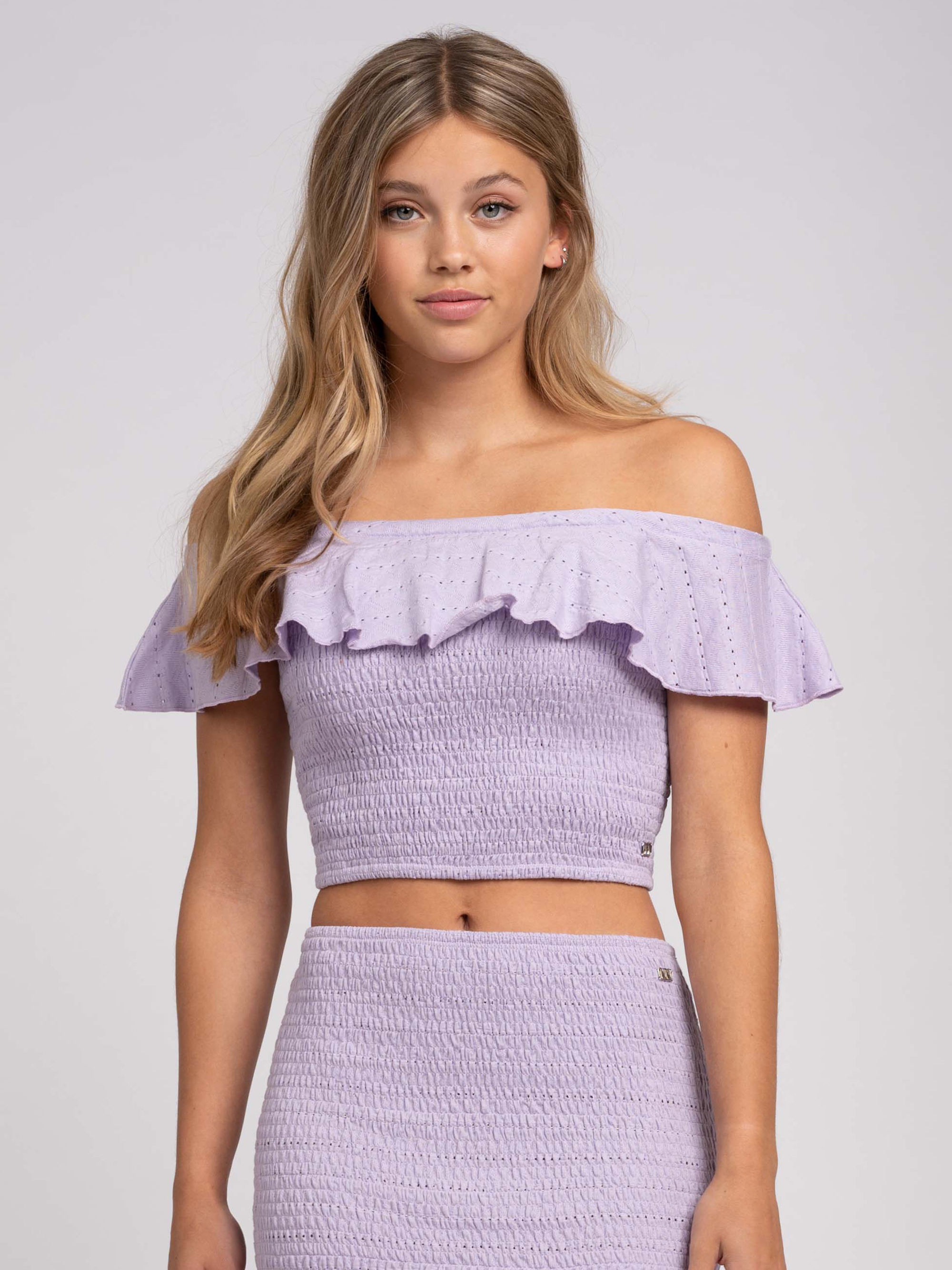 Off-shoulder korte top met smokwerk