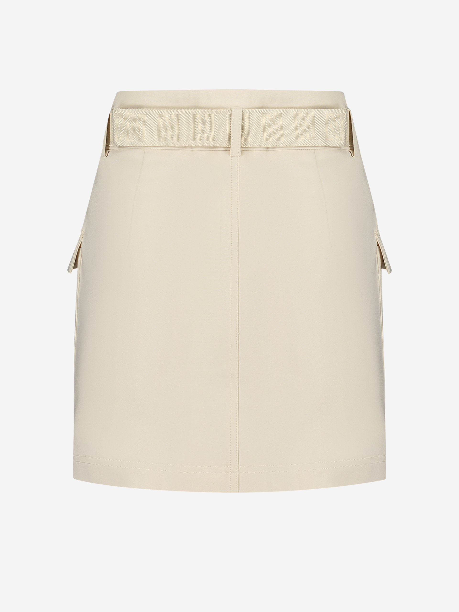 Skirt with pockets and belt