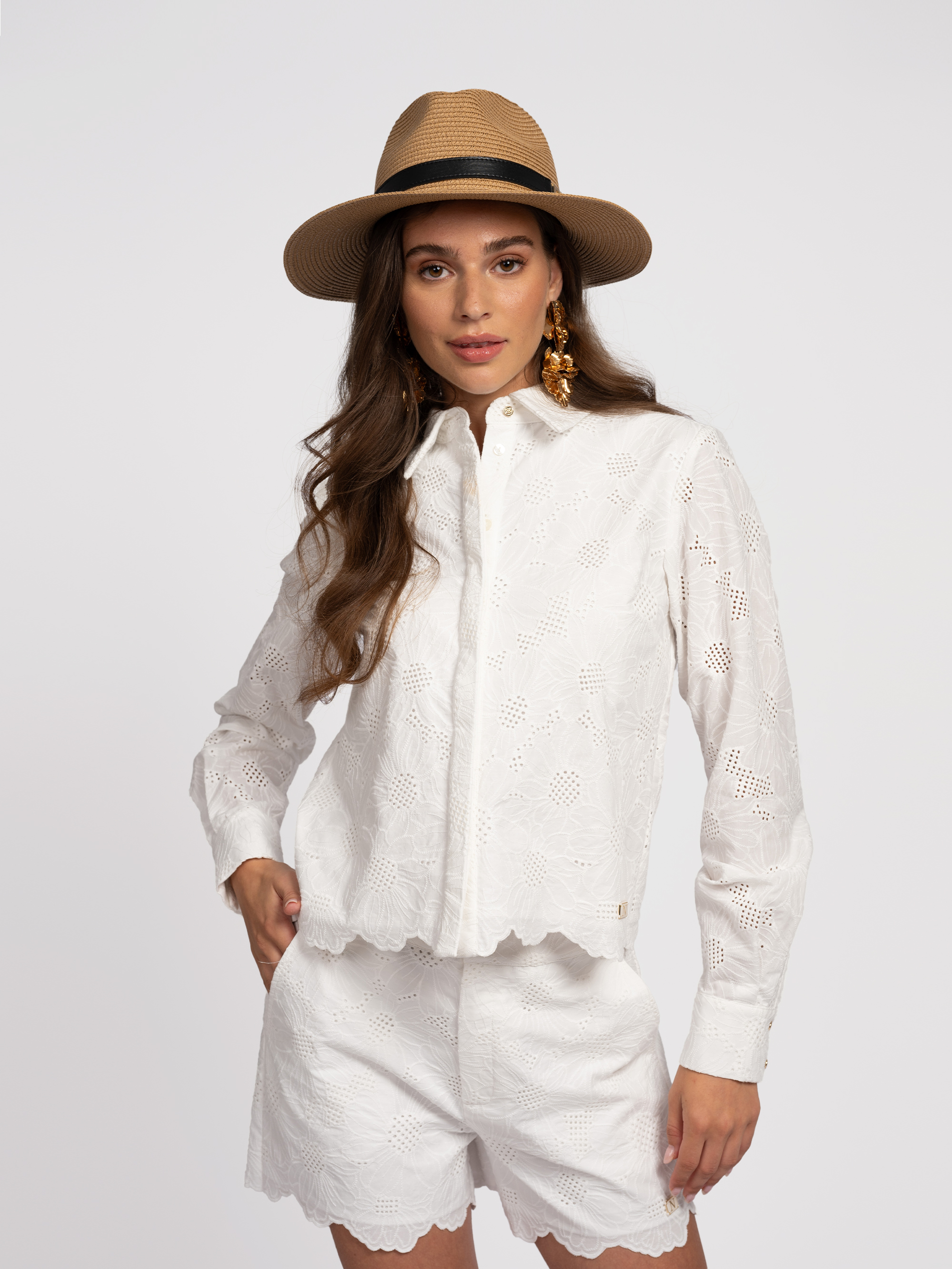 Broderie anglaise short met bloemmotief